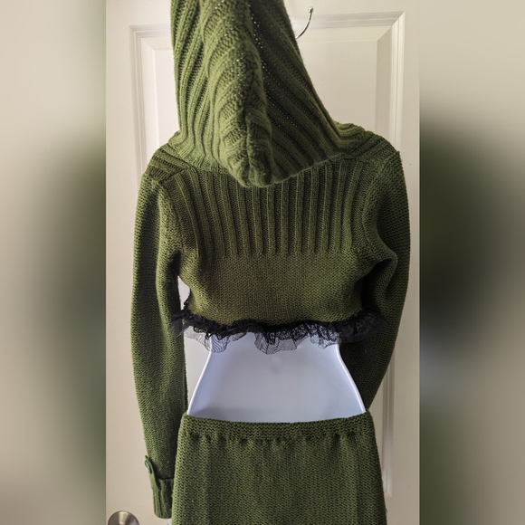 Sweater Top & Skirt Size S-M - Picture 6 of 7
